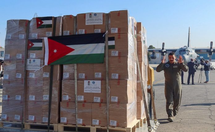 الأردن يرسل أول مساعدات إلى غزة