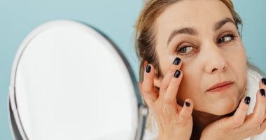 4 خلطات طبيعية لعلاج المسام الواسعة تجعل بشرتك متساوية 