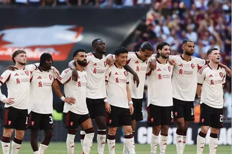 التشكيلة المتوقعة لمباراة نيوكاسل ضد ليفربول: صلاح أساسياً