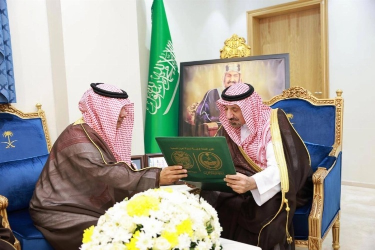 أمير نجران يرأس اجتماع اللجنة الرئيسية لبرنامج مدينة نجران الصحية أمير نجران يرأس اجتماع اللجنة الرئيسية لبرنامج مدينة نجران الصحية