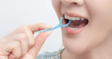 تعرف على الطريقة الصحيحة لتنظيف الأسنان وحمايتها من التلف وأمراض الفم واللثة