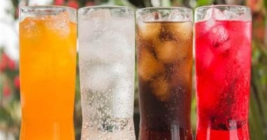 دراسة تجيب: هل تتسبب المشروبات الغازية في تكوّن حصوات الكلى؟