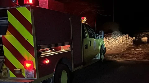 إنقاذ شخص احتُجز في سيل بالمدينة واتخاذ الإجراءات النظامية بحقه لمخالفته التعليمات