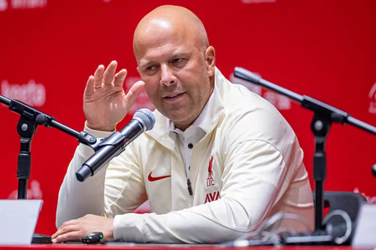 سلوت: حظيت بأمسية حماسية في مواجهة ليفربول ونيوكاسل.. ونجم كان بحاجة لهدف