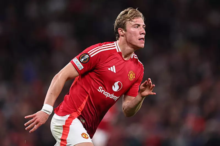 نابولي يقترب من إتمام صفقة هويلوند مع مانشستر يونايتد