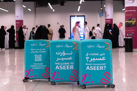 مركز الملك سلمان للإغاثة يواصل تقديم الدعم لقطاع غزة بتوزيع سلال غذائية على آلاف الأسر مركز الملك سلمان للإغاثة يواصل تقديم الدعم لقطاع غزة بتوزيع سلال غذائية على آلاف الأسر