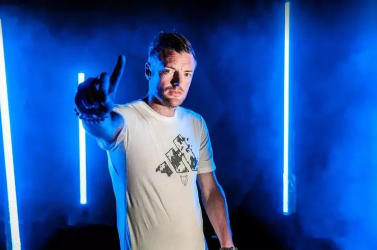 جيمي فاردي.. هل سيكتب الفصل الأخير لمسيرته في الدوري الإيطالي؟