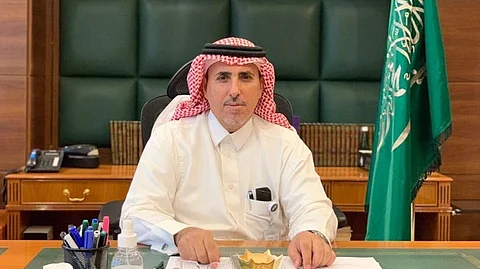 الحربي يقترح عقوبات متدرجة لمن يمنح المال للمتسولين