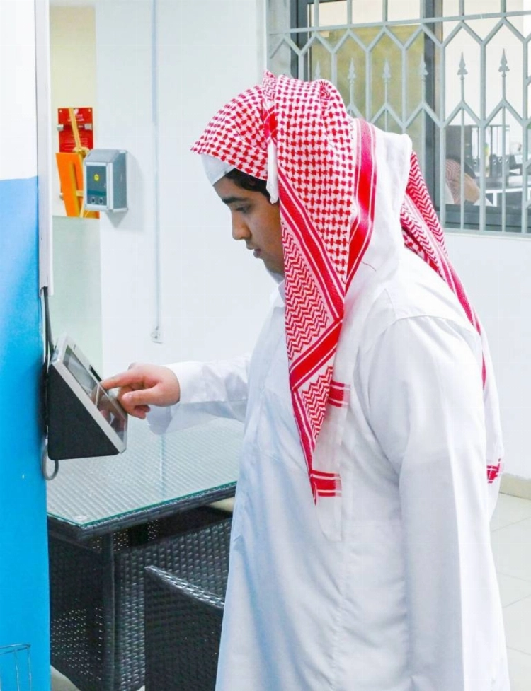 متابعة: 279,000 من منسوبي التعليم لم يسجلوا في «حضوري»!