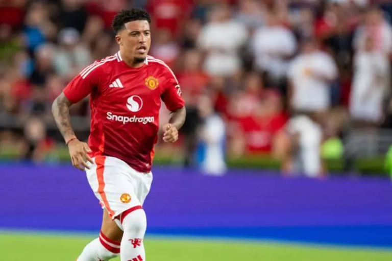 الإعارة واردة.. سانشو يفحص خيارات رحيله عن مانشستر يونايتد