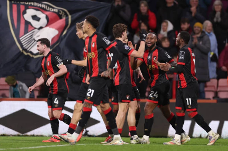 أندية أوروبية تفتح باب المفاوضات مع لاعب بورنموث