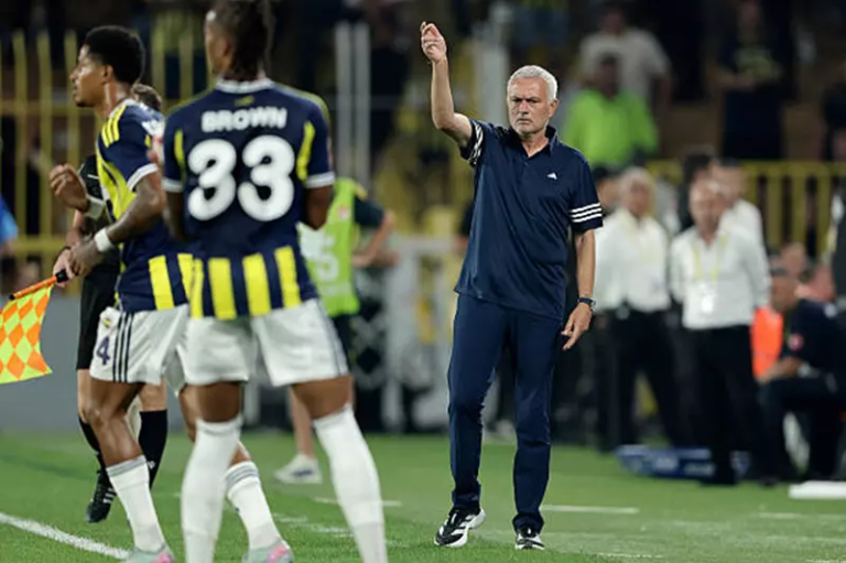 للموسم السادس على التوالي، مورينيو يواصل الغياب عن مجموعات دوري أبطال أوروبا للموسم السادس على التوالي، مورينيو يواصل الغياب عن مجموعات دوري أبطال أوروبا