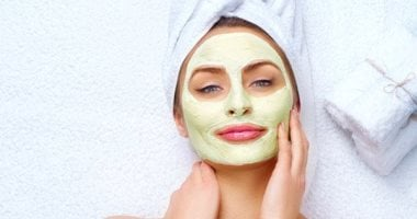 طرق طبيعية لتنظيف المسام الواسعة في البشرة وتقليص حجمها 