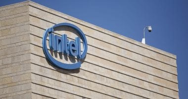 واشنطن تتخلى عن شروط قانون الرقائق المفروضة على شركة إنتل