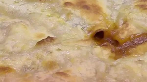 طريقة تحضير فطيرة الدجاج دون عجن بأبسط الخطوات طريقة تحضير فطيرة الدجاج دون عجن بأبسط الخطوات