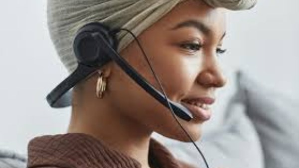 العمل من المنزل: كيف تحصلين على دخل ثابت دون إرهاق؟ العمل من المنزل: كيف تحصلين على دخل ثابت دون إرهاق؟