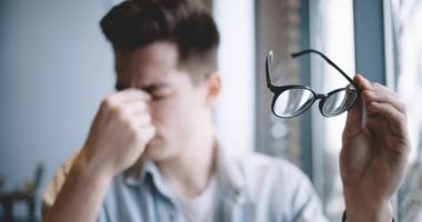 كل ما تحتاج معرفته عن طول النظر وسبل علاجه كل ما تحتاج معرفته عن طول النظر وسبل علاجه