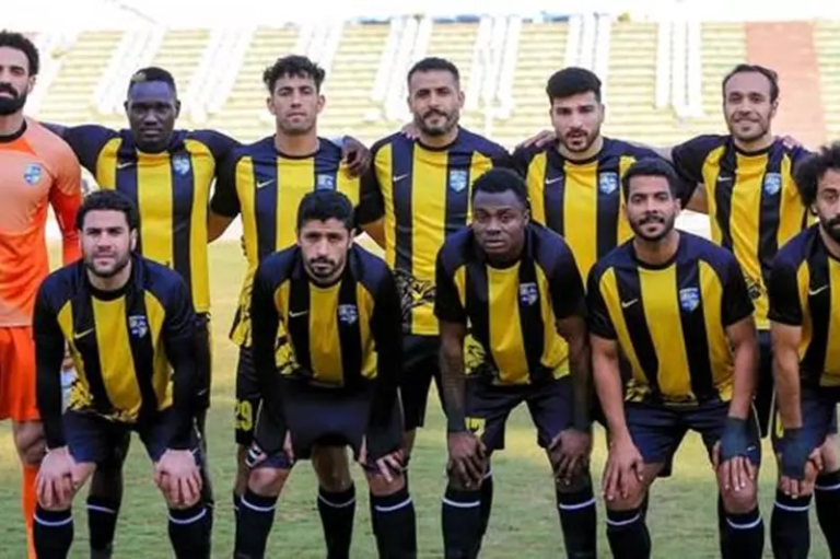 الدوري المصري.. المقاولون العرب يتعادل مع فاركو 0-0.. بداية المباراة الدوري المصري.. المقاولون العرب يتعادل مع فاركو 0-0.. بداية المباراة