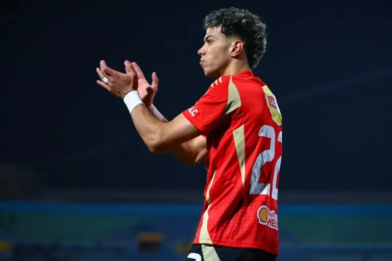 وكيل إمام عاشور: يجب على الأهلي احترام رغبتنا.. ولم نتفق حتى الآن على التجديد وكيل إمام عاشور: يجب على الأهلي احترام رغبتنا.. ولم نتفق حتى الآن على التجديد