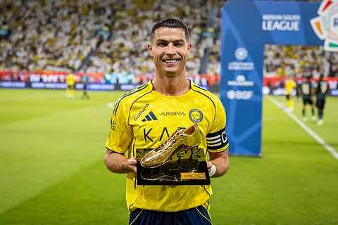 دوري روشن السعودي للمحترفين: أبطال موسم 2024-2025 يتسلّمون جوائزهم دوري روشن السعودي للمحترفين: أبطال موسم 2024-2025 يتسلّمون جوائزهم