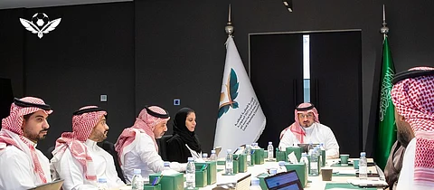 اللجنة المنظمة لكأس آسيا 2027 برئاسة “المسحل” تعتمد “المحمادي” وتكلف “الهلابي” رئيسًا تنفيذيًا اللجنة المنظمة لكأس آسيا 2027 برئاسة “المسحل” تعتمد “المحمادي” وتكلف “الهلابي” رئيسًا تنفيذيًا