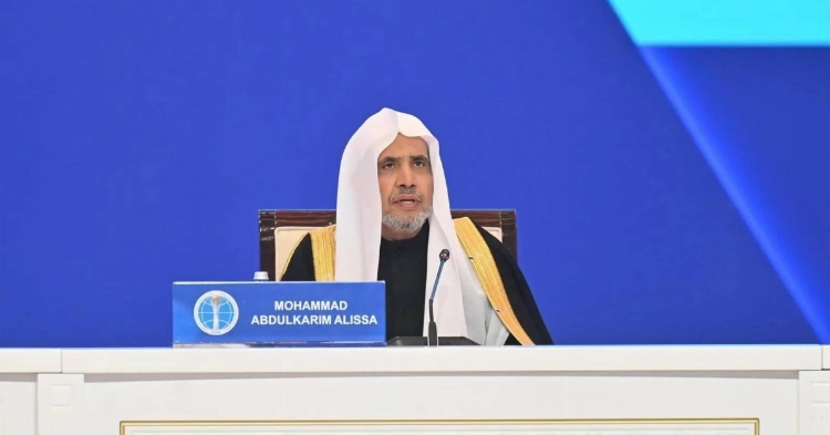 العيسى يشارك في افتتاح «مؤتمر قادة الأديان» العيسى يشارك في افتتاح «مؤتمر قادة الأديان»