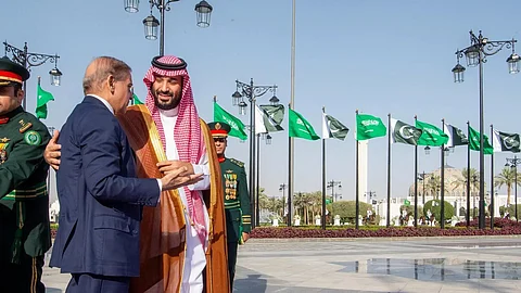 شراكة دفاعية سعودية-باكستانية تأسست في الستينات وتوجت باتفاقية استراتيجية شراكة دفاعية سعودية-باكستانية تأسست في الستينات وتوجت باتفاقية استراتيجية