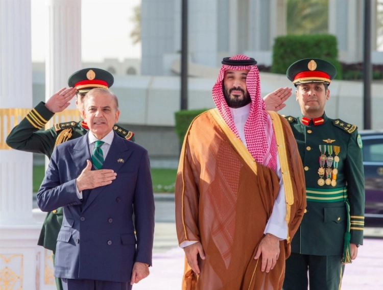 التحالف السعودي – الباكستاني.. مظلة توازن بين القوة والدبلوماسية التحالف السعودي – الباكستاني.. مظلة توازن بين القوة والدبلوماسية