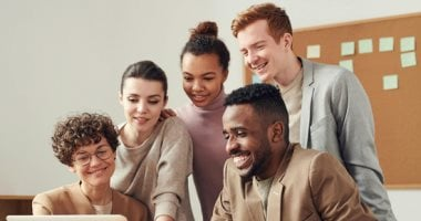 3 أبراج يحبون العمل ضمن فريق، وليسوا مجرد كلام في CV.. برج الحوت داعم والثور يعتمد عليه 