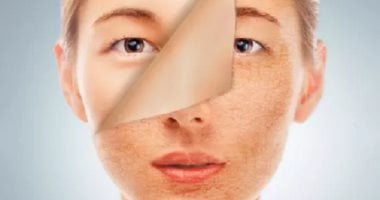 3 أخطاء تضر بشرتك عند وضع المكياج يوميًا: مظهر جاف ولون غير موحد 