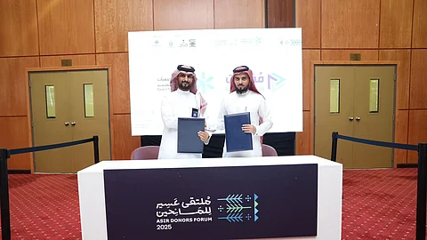 ضمن مبادرة السعودية الخضراء.. اتفاقية لزراعة 10 ملايين شجرة بعسير